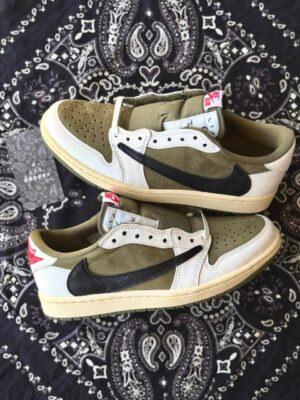 Jordan 1 Low Travis Medium Olive