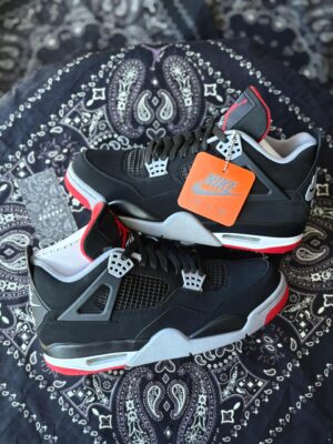 Jordan 4 Bred (2019)