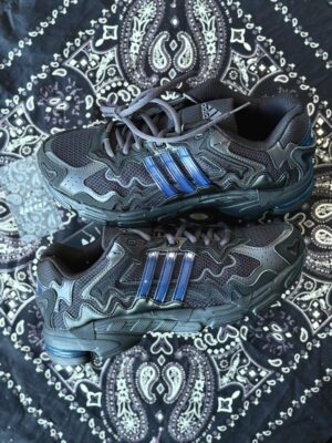 Response Bad Bunny Triple Black