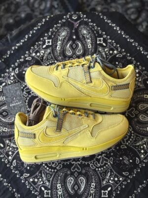 Air max 1 Travis Gold