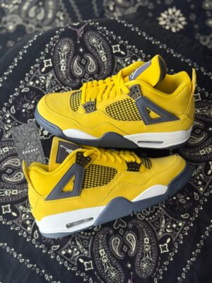 Jordan 4 Lightning