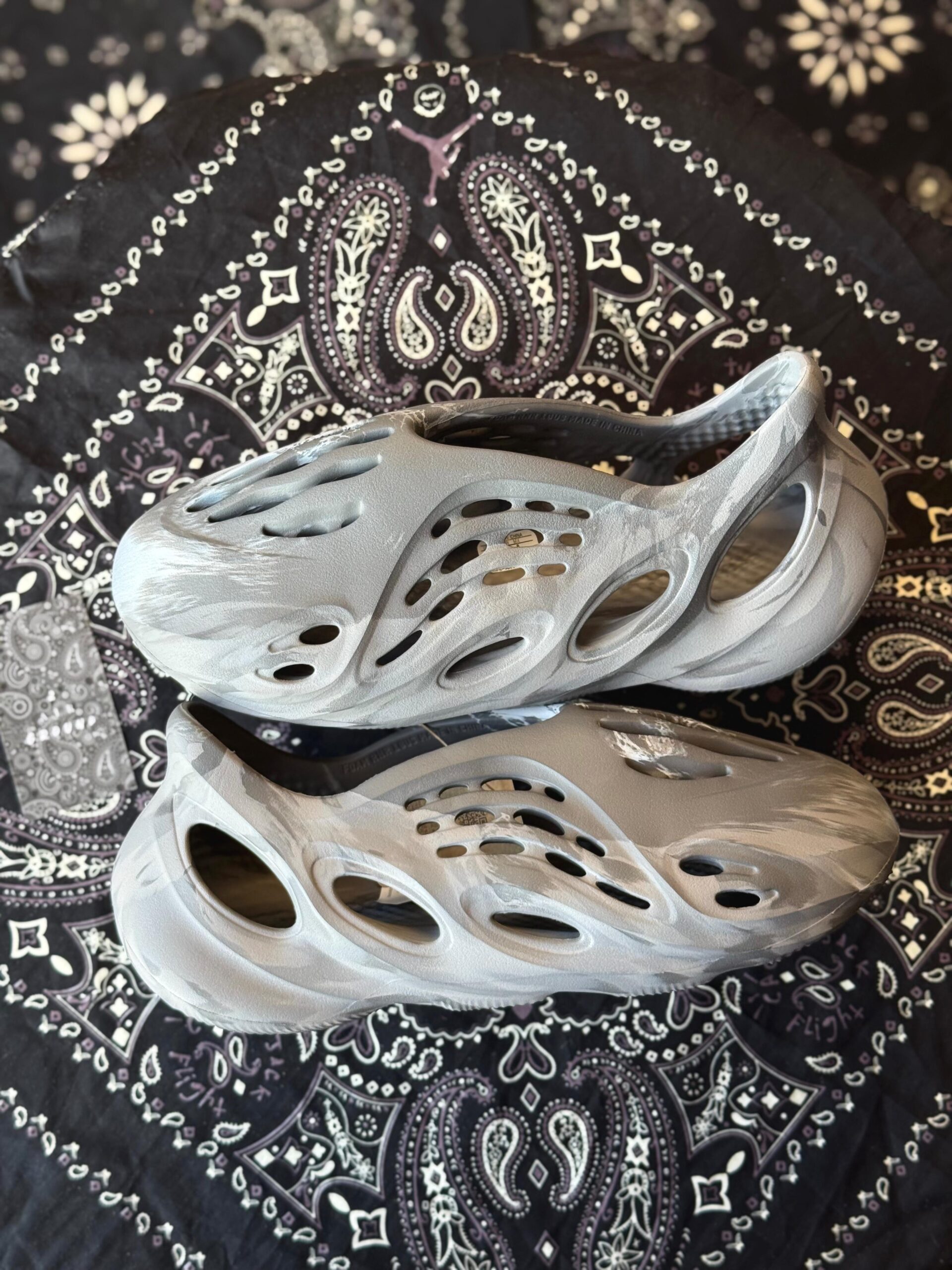 Yeezy Foam RNR Granite