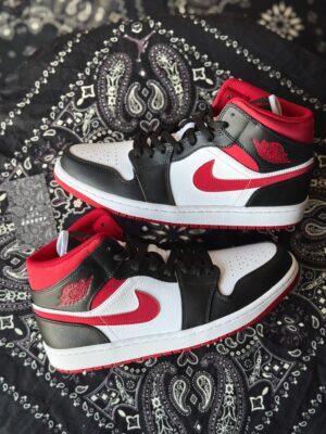 Jordan 1 Mid Gym Red