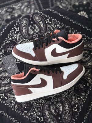 Jordan 1 Low Mocha