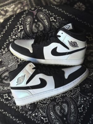 Jordan 1 Mid Diamond