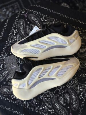 Yeezy 700 V3 Azael