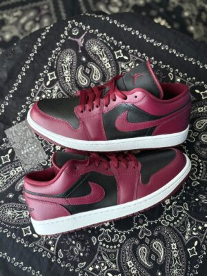 Jordan 1 Low Dark Beetroot (wmns)
