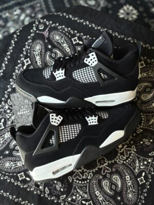 Jordan 4 Thunder White