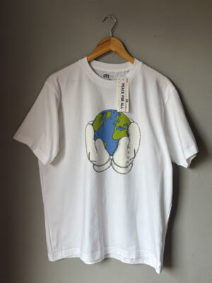 Playera Kaws Peace for All