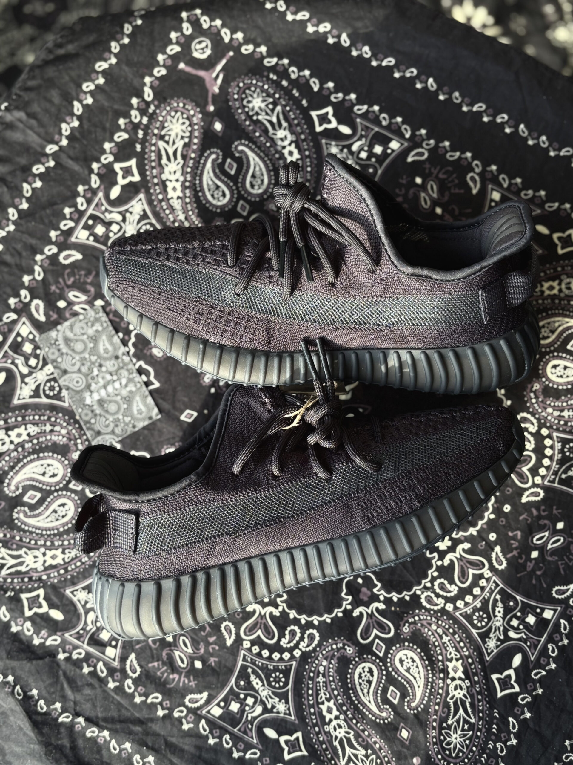 Yeezy 350 Onyx