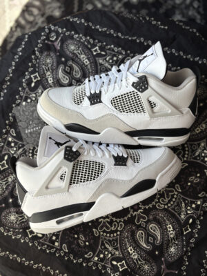 Jordan 4 military black
