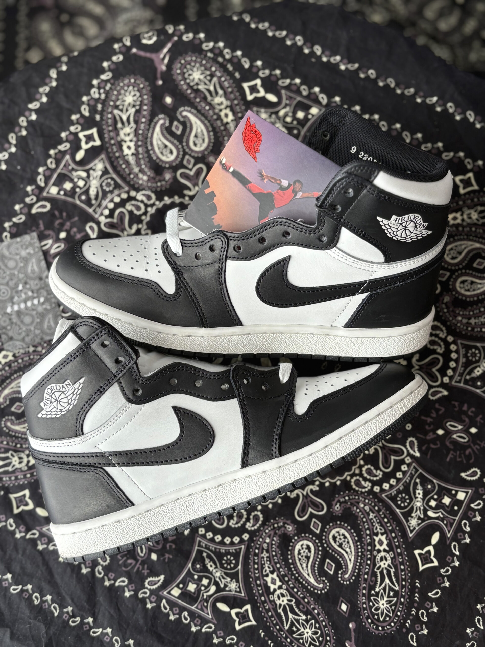 JORDAN 1 85' B&W (PREOWNED)