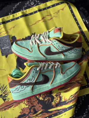 Dunk SB rodeo tourmaline