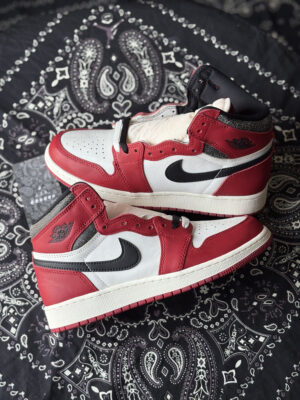 Jordan 1 chicago lost and found (gs)