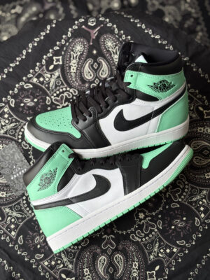 Jordan 1 High Green Glow