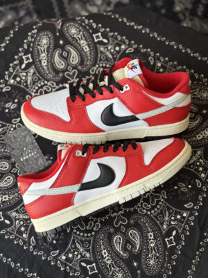 Dunk low Chicago split