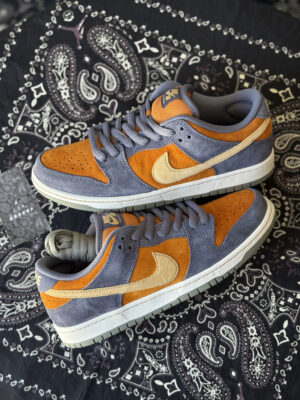 Dunk low SB Monarch
