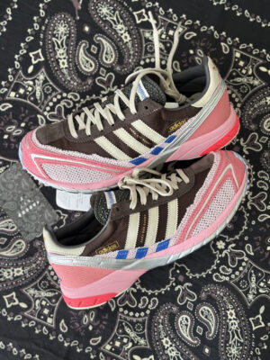 Adizero SL 72 Bad Bunny Clear pink