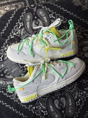 Dunk off white lot. 14