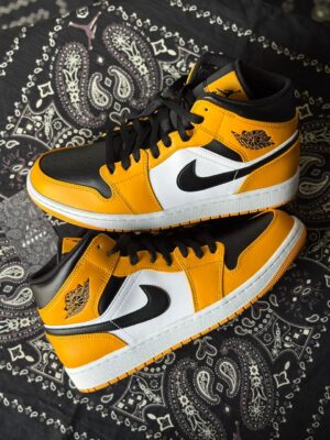 Jordan 1 Mid taxi