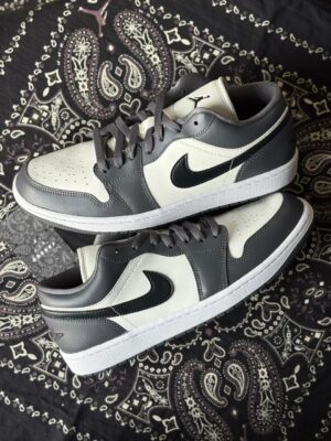 Jordan 1 low grey