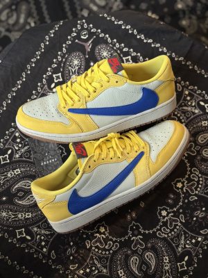 Jordan 1 Low Travis Canary (wmns) (preowned)