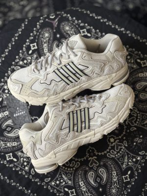 Bad Bunny Response Wonder White (Preowned)