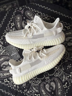 Yeezy 350 Bone