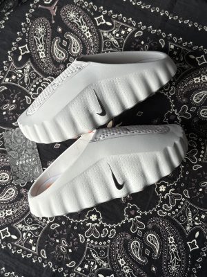 Nike Mind 001 Light Smoke Grey (wmns)