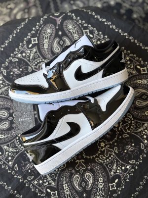 Jordan 1 Low Concord