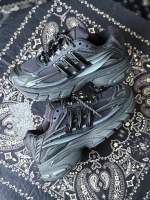 Jellyfish Pharell Williams Triple black (preowned)