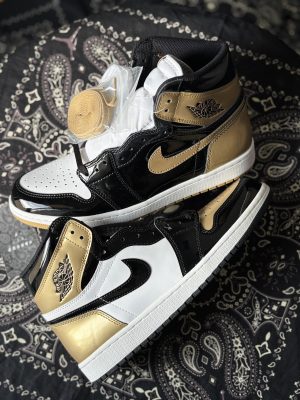 Jordan 1 High Top 3 Gold