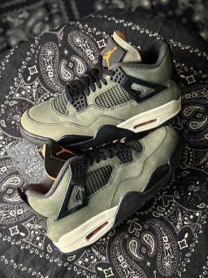 Jordan 4 Undefeated (preowned)