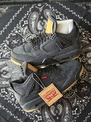 Jordan 4 x Levi's Blank Tag