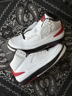 Jordan 2 OG Chicago (2022)
