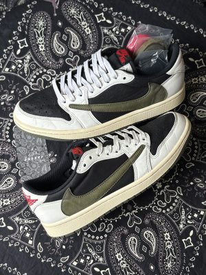 Jordan 1 Low Travis Olive (preowned)