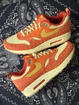 Air Max 1 Somos Familia "Cempasúchil"
