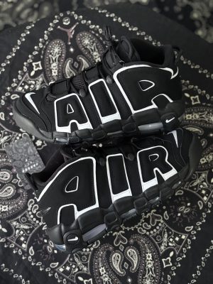 Uptempo Black and White