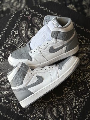 Jordan 1 Stealth (preowned)