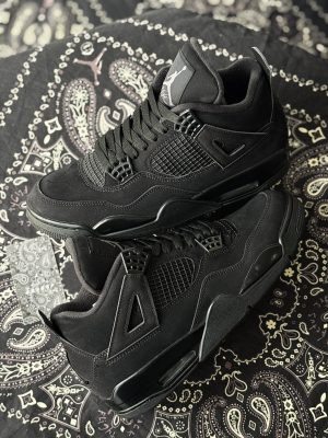 Jordan 4 Black Cat (2020) (preowned)