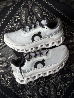 On Cloud Monster White