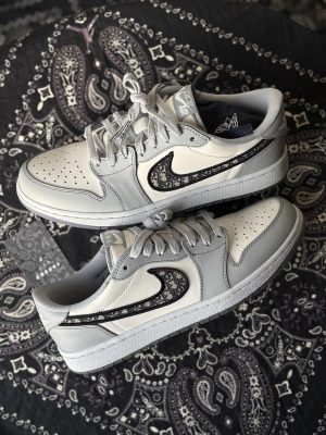 Jordan 1 Low Dior (preowned)