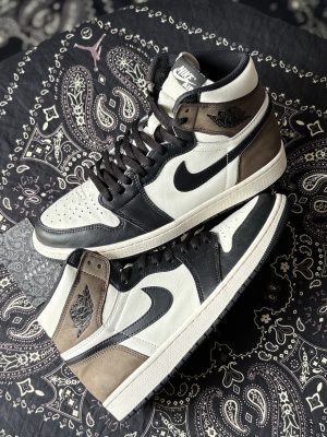 Jordan 1 High Mocha (Preowned)