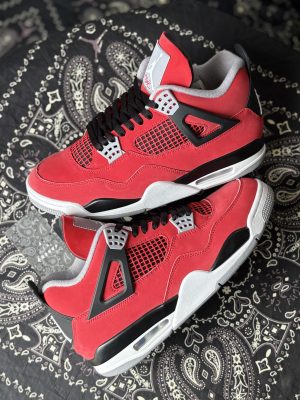 Jordan 4 Toro Bravo (preowned)
