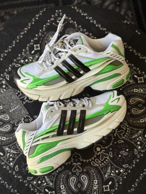 Adistar Jellyfish Pharrell Williams Focus Olive
