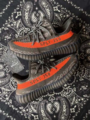 Yeezy 350 Carbon Beluga