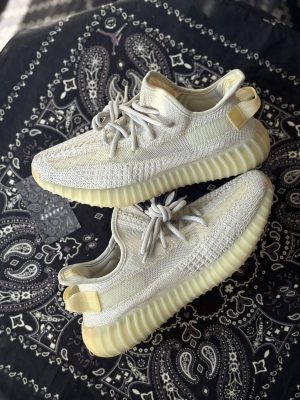 Yeezy 350 Light (Preowned)