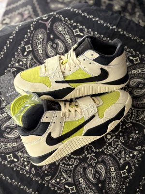 Jumpman Jack Bright Cactus (preowned)