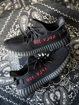 Yeezy 350 Bred (preowned)
