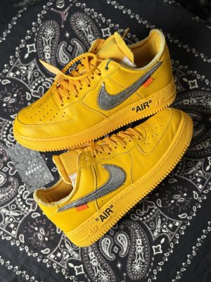 Air Force 1 Low Off-White ICA University Gold (preowned)